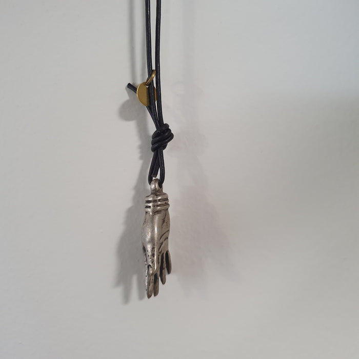 HELPING HAND NECKLACE