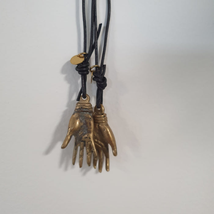 HELPING HAND NECKLACE