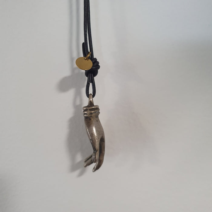HELPING HAND NECKLACE